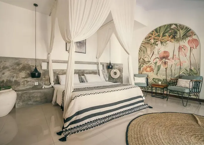 Classic Elegance 3br Private