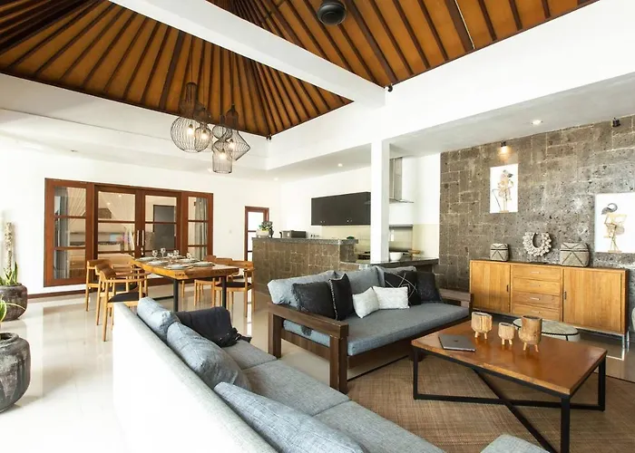 Classic Elegance 3br Private Canggu