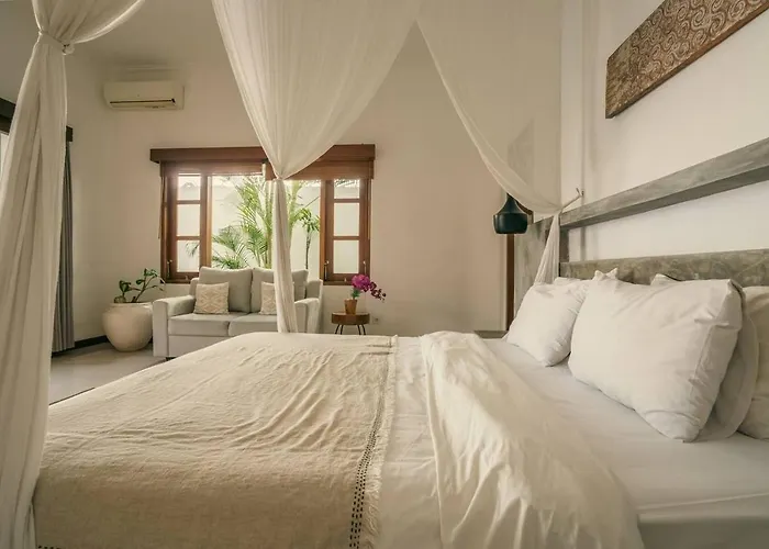 Classic Elegance 3br Private Canggu
