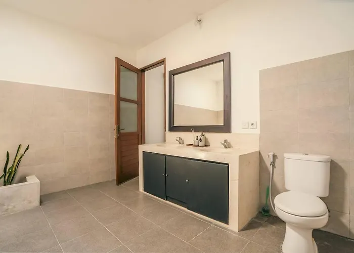 Classic Elegance 3br Private Canggu