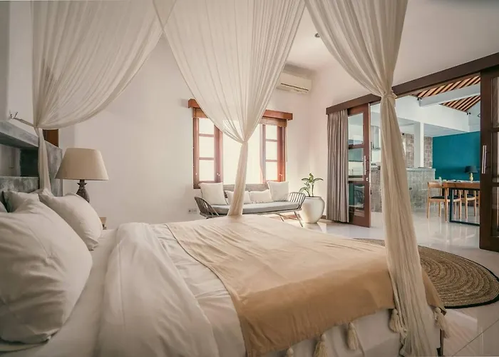 Classic Elegance 3br Private Canggu